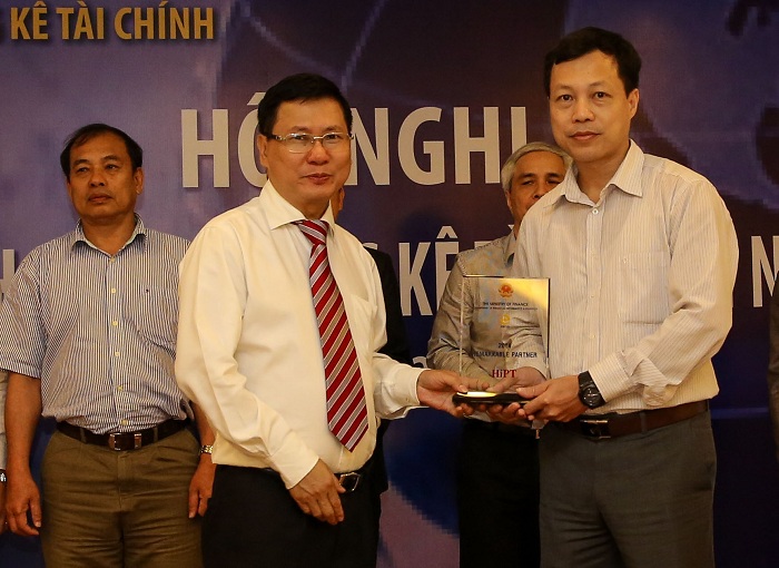 HiPT được trao kỷ niệm chương Đối tác tiêu biểu của Bộ Tài chính