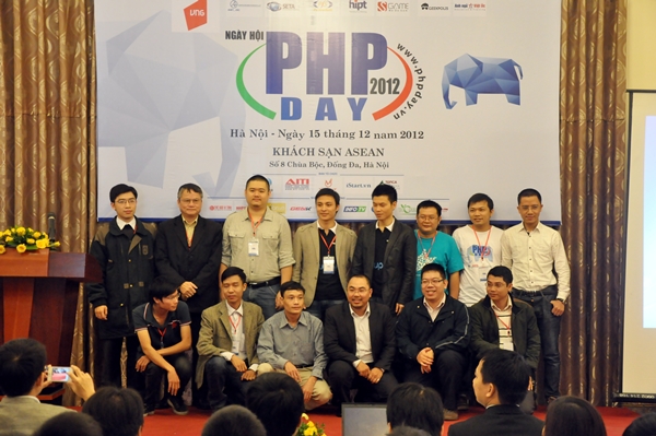 HiPT tham gia diễn giả tại Ngày hội nguồn mở PhP Day 2012